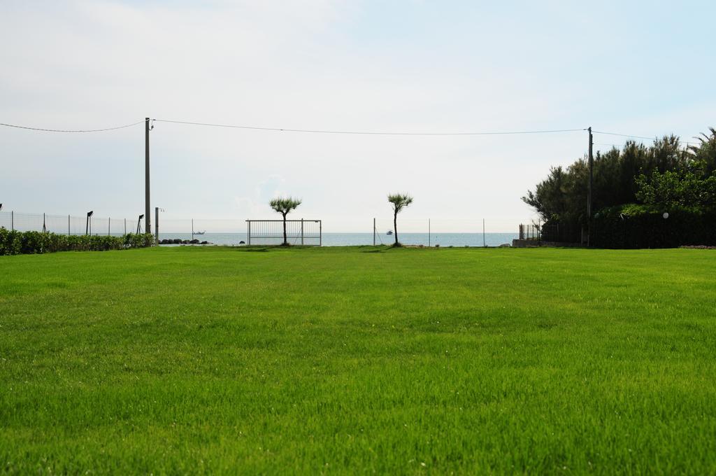 Agriturismo Frontemare จูเลียโนวา ภายนอก รูปภาพ