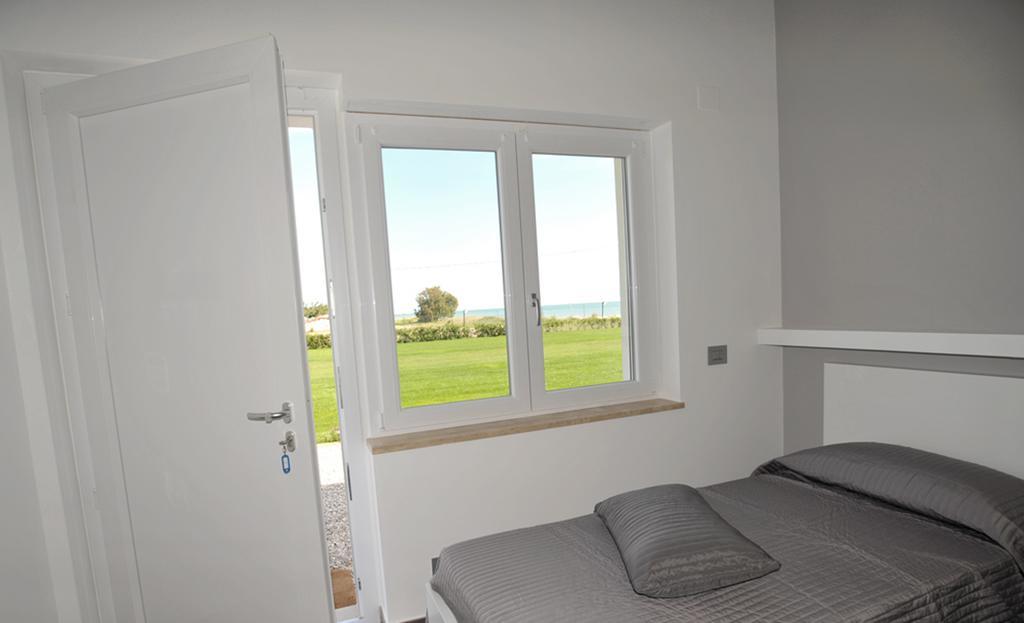 Agriturismo Frontemare จูเลียโนวา ภายนอก รูปภาพ