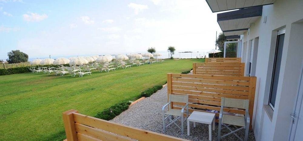 Agriturismo Frontemare จูเลียโนวา ภายนอก รูปภาพ