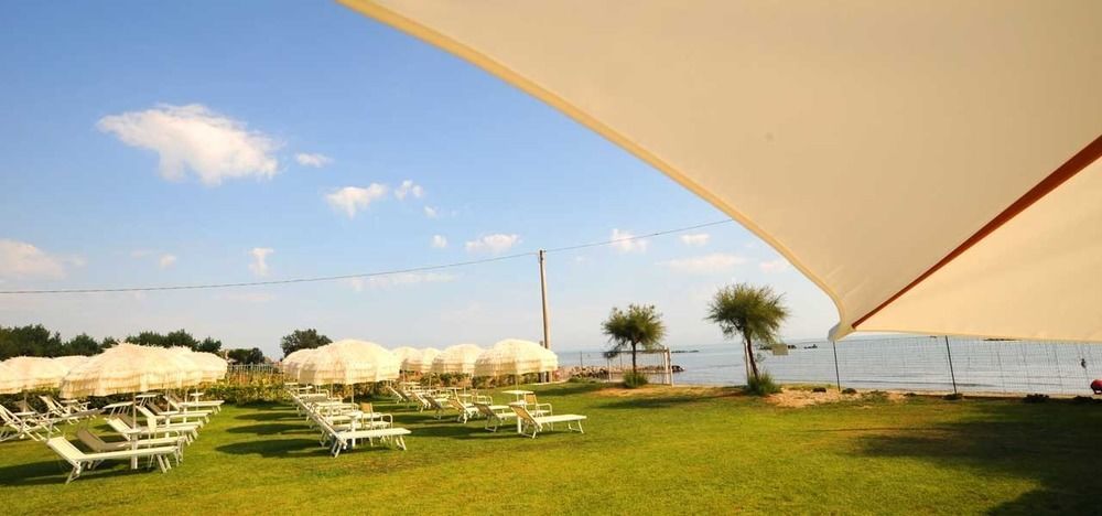 Agriturismo Frontemare จูเลียโนวา ภายนอก รูปภาพ