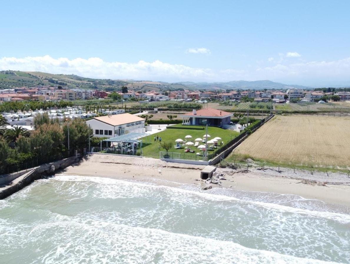 Agriturismo Frontemare จูเลียโนวา ภายนอก รูปภาพ